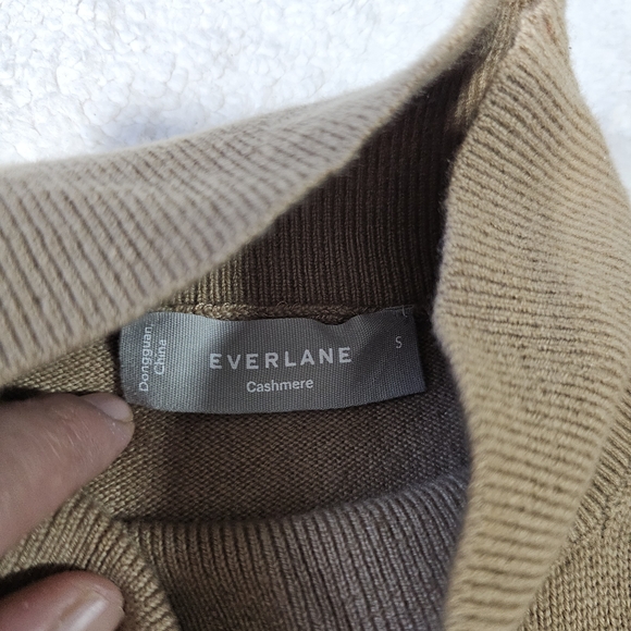 Everlane Tan Cashmere Sweater - Picture 5 of 9